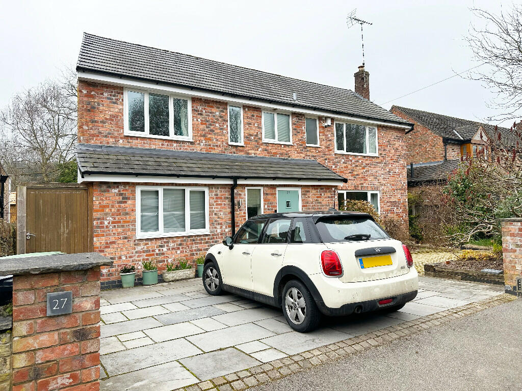 3 bed Detached House for rent in Prestbury. From Easylet Residential Ltd - Warrington
