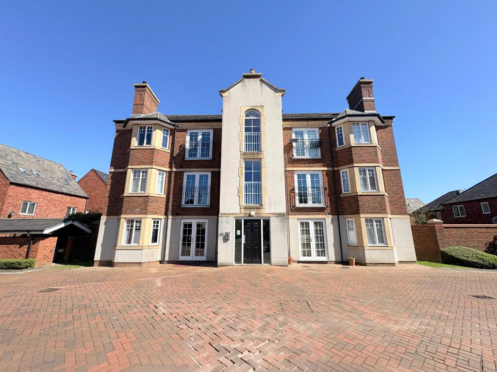 3 bed Apartment for rent in Burtonwood. From Easylet Residential Ltd - Warrington