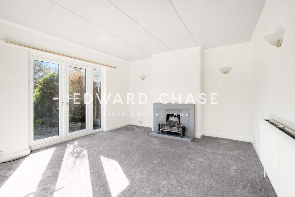 3 bed Bungalow for rent in Ilford. From Edward Chase - Ilford