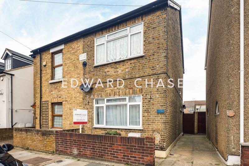 3 bed Semi Detached for rent in Hornchurch. From Edward Chase - Ilford