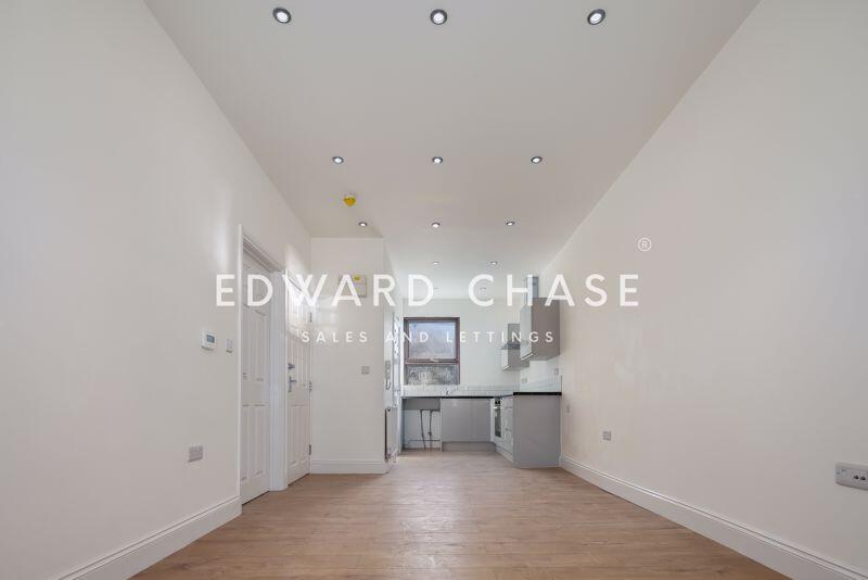 1 bed 1st Floor Flat for rent in Ilford. From Edward Chase - Ilford
