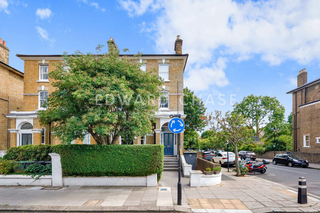 2 bed Apartment for rent in Hampstead. From Edward Chase - Ilford 2 bed Apartment for rent in Hampstead. From Edward Chase - Ilford