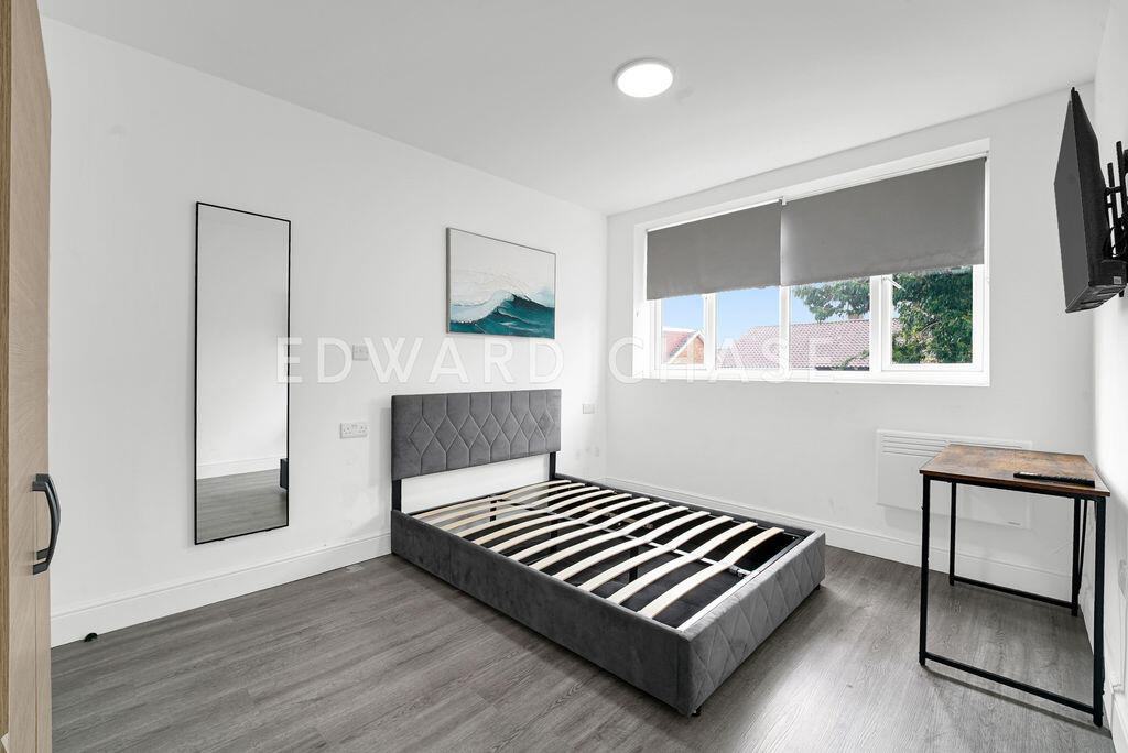 4 bed HMO for rent in Ilford. From Edward Chase - Ilford