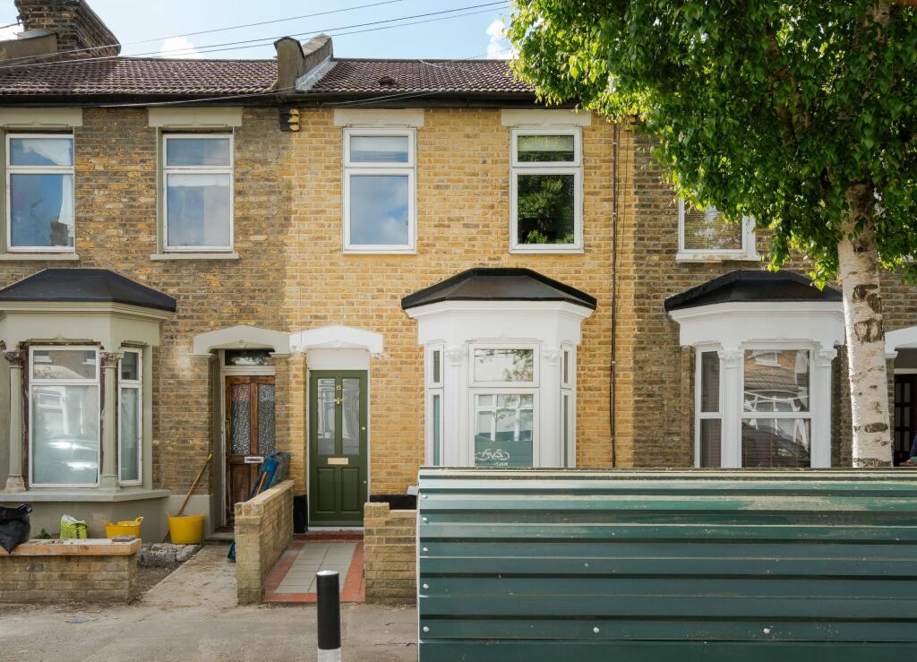 2 bed Mid Terraced House for rent in London. From EELEVEN - Leytonstone