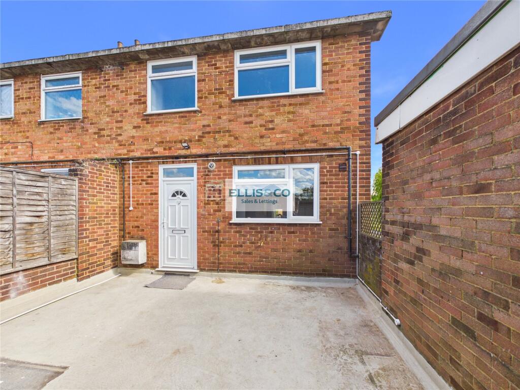 3 bed Apartment for rent in Bushey. From Ellis & Co - Kenton 3 bed Apartment for rent in Bushey. From Ellis & Co - Kenton