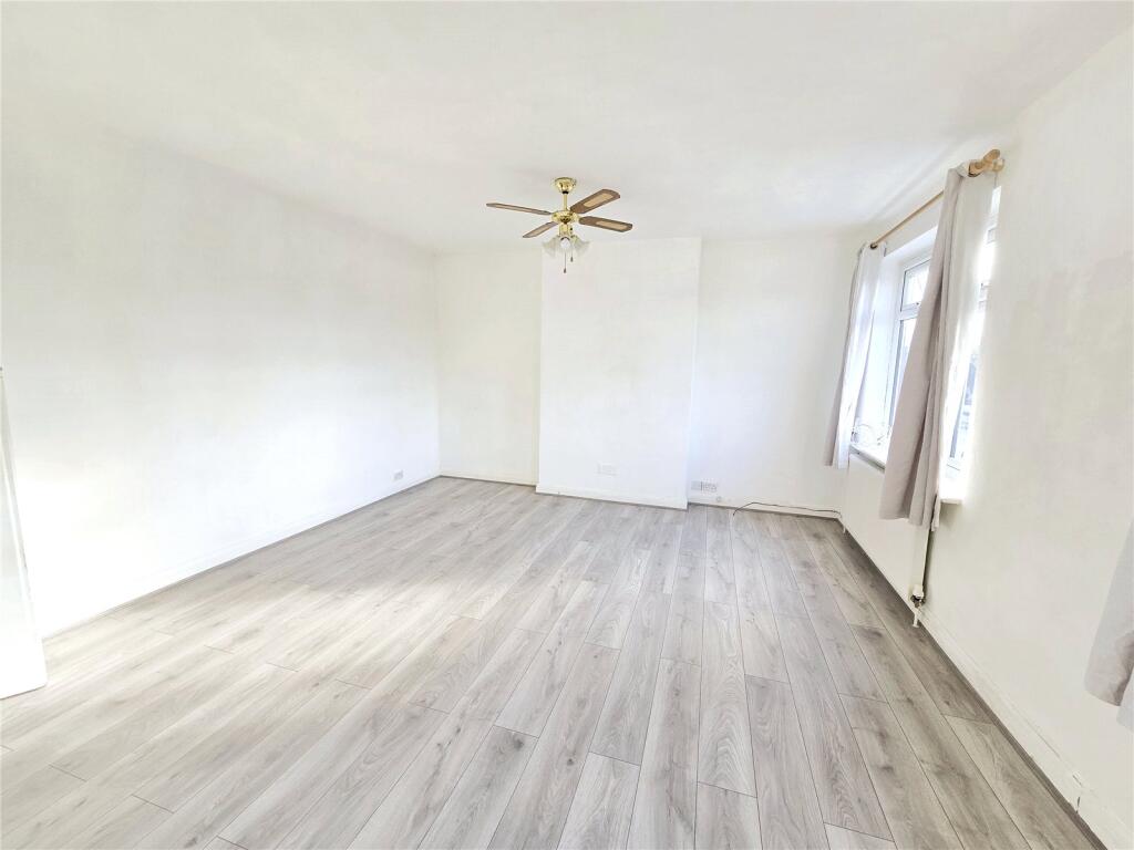 1 bed Apartment for rent in London. From Ellis & Co - Kenton