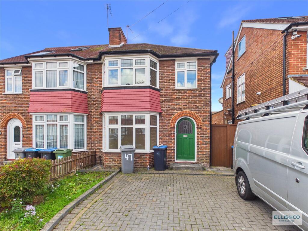 3 bed Semi Detached for rent in Hendon. From Ellis & Co - Kenton 3 bed Semi Detached for rent in Hendon. From Ellis & Co - Kenton