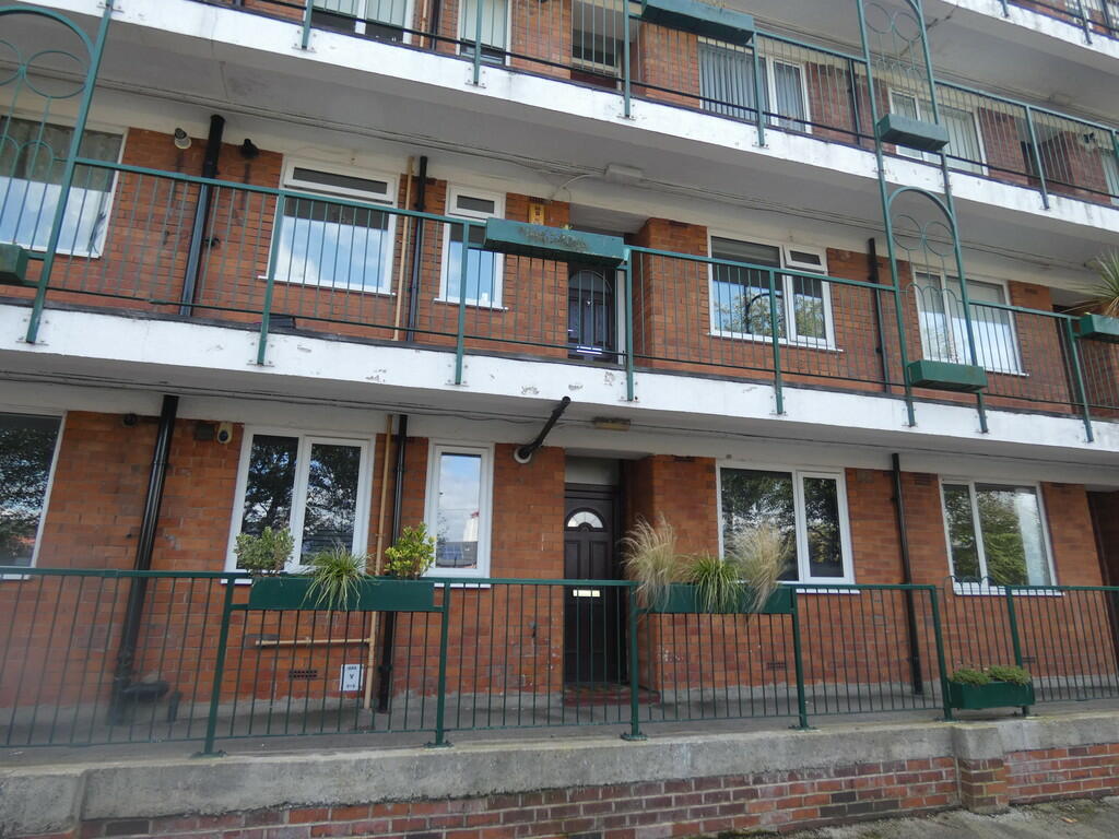 2 bed Apartment for rent in Salford. From Emma Hatton - Manchester