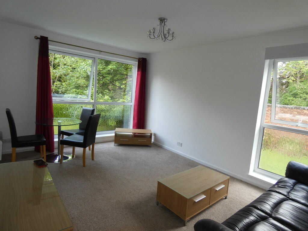 2 bed Apartment for rent in Stretford. From Emma Hatton - Manchester 2 bed Apartment for rent in Stretford. From Emma Hatton - Manchester