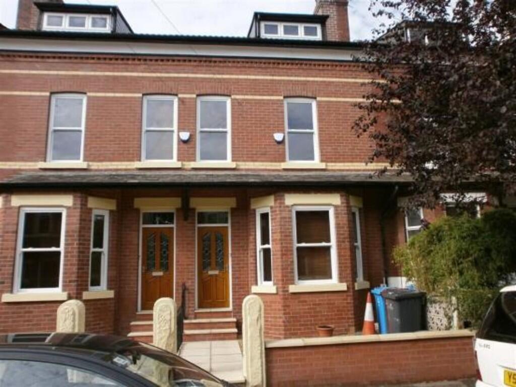 4 bed Mid Terraced House for rent in Stretford. From Emma Hatton - Manchester