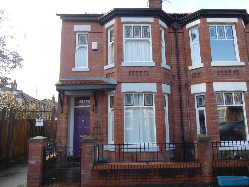 3 bed End of Terrace for rent in Stretford. From Emma Hatton - Manchester
