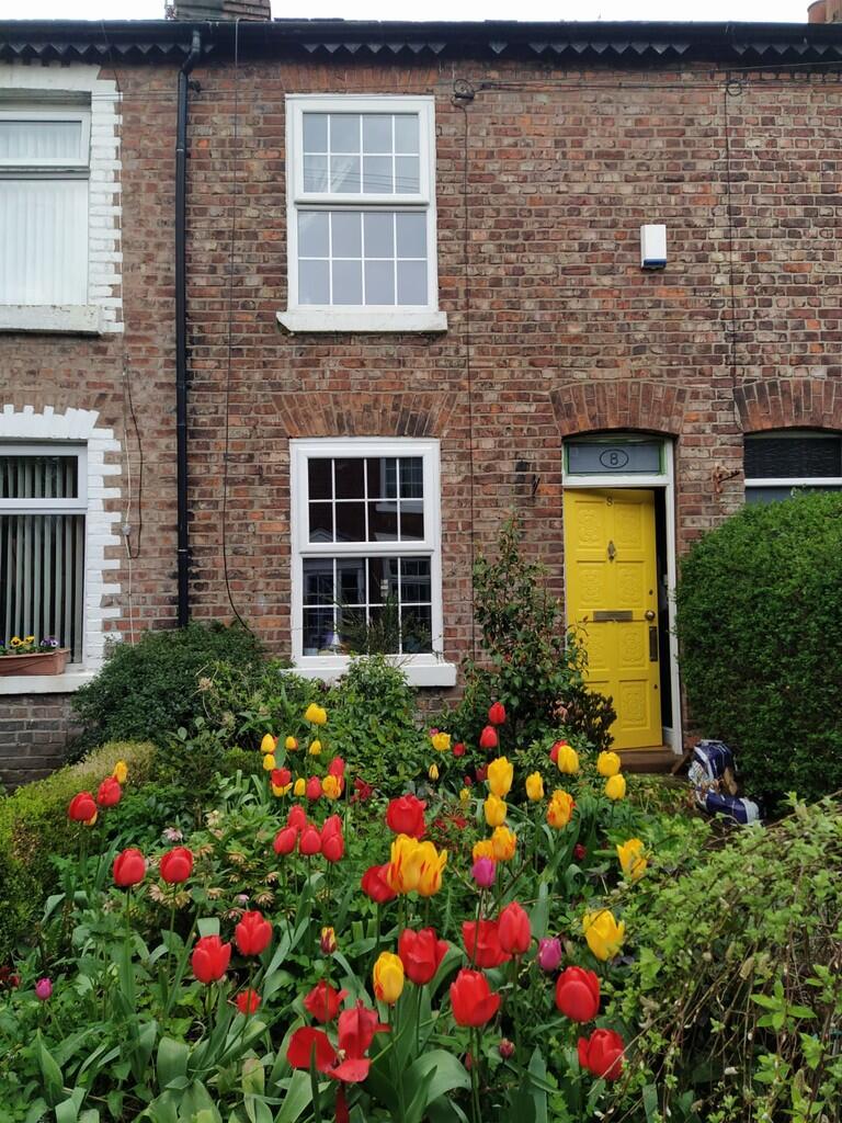 2 bed Mid Terraced House for rent in Stretford. From Emma Hatton - Manchester