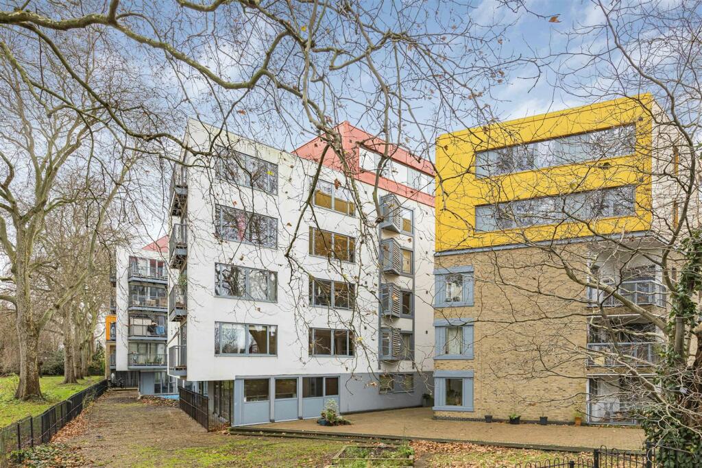 1 bed Apartment for rent in London. From Estates10 - Leyton and Leytonstone