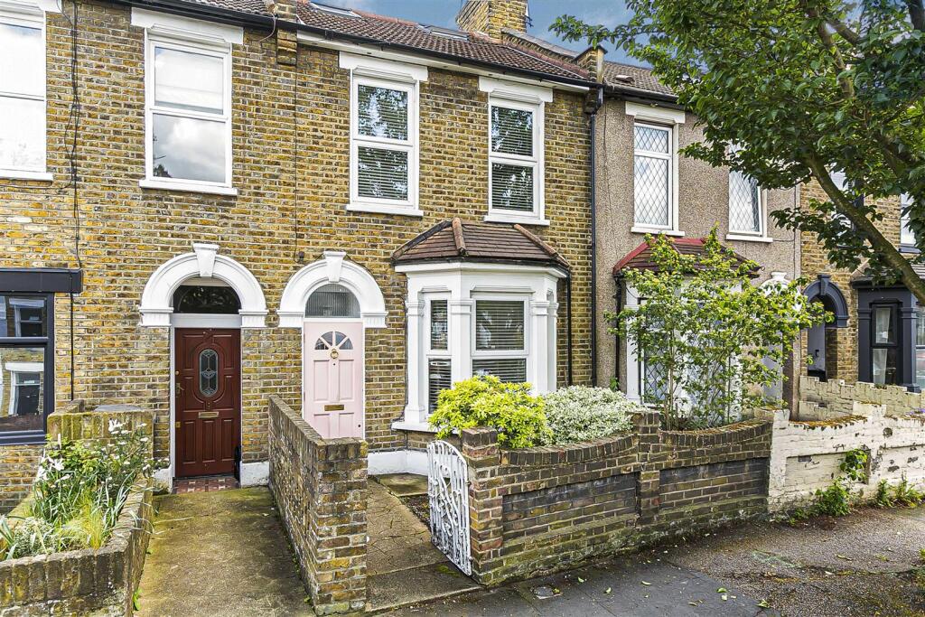 4 bed Mid Terraced House for rent in Leyton. From Estates East - Leyton and Leytonstone 4 bed Mid Terraced House for rent in Leyton. From Estates East - Leyton and Leytonstone