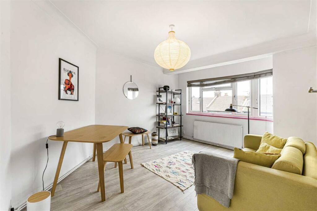 2 bed 1st Floor Flat for rent in Leyton. From Estates East - Leyton and Leytonstone 2 bed 1st Floor Flat for rent in Leyton. From Estates East - Leyton and Leytonstone