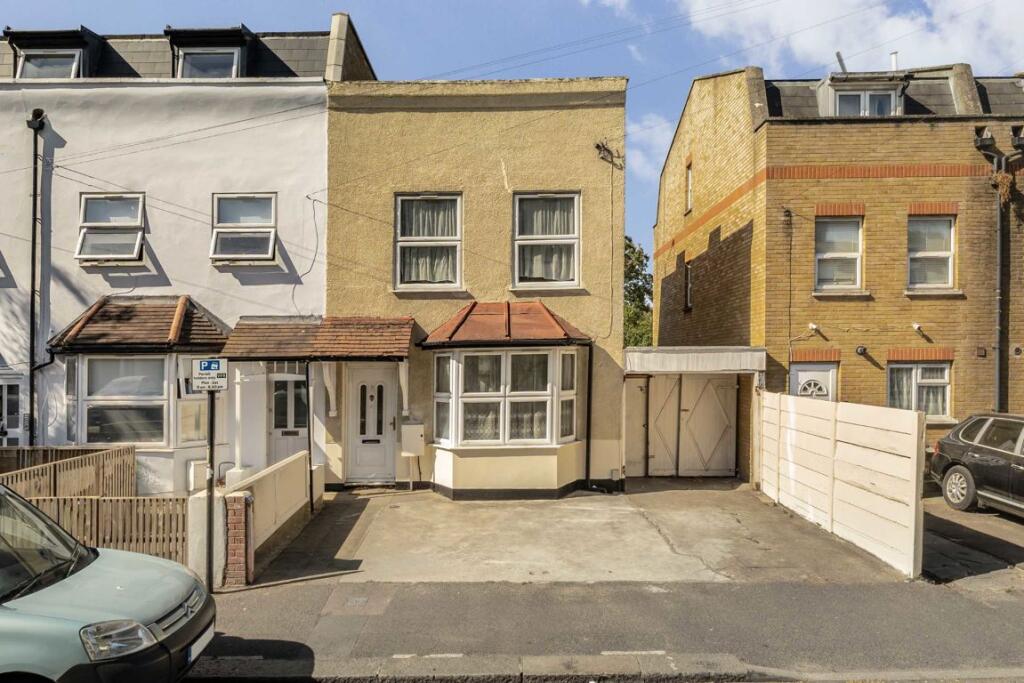 5 bed Detached for rent in Leyton. From Estates East - Leyton and Leytonstone
