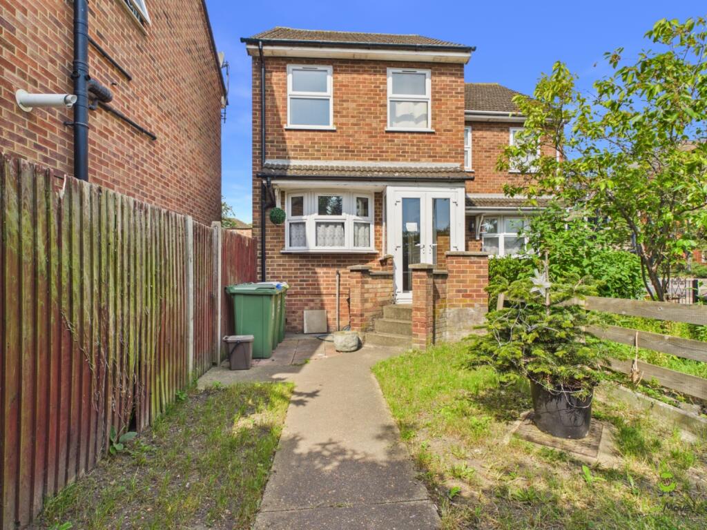 2 bed Semi Detached for rent in Bexley. From EweMove - Bexleyheath