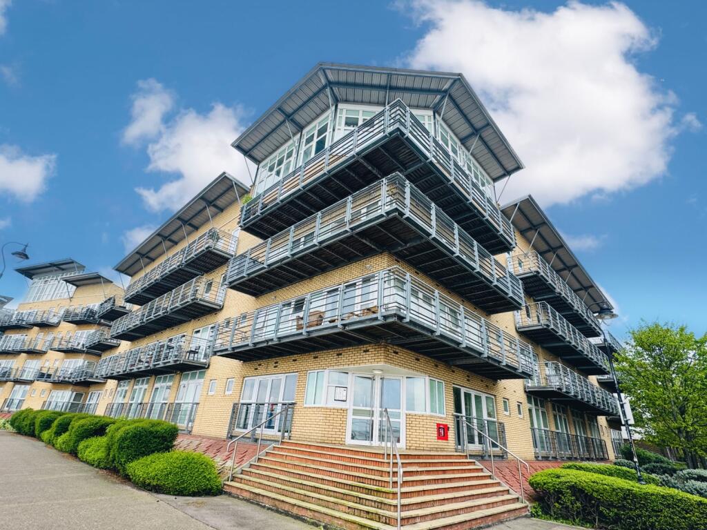 2 bed Apartment for rent in Swanscombe. From EweMove - Bexleyheath