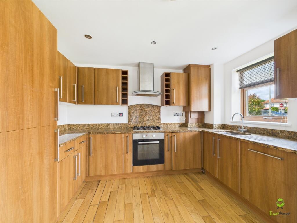 2 bed House (unspecified) for rent in Crayford. From EweMove - Bexleyheath