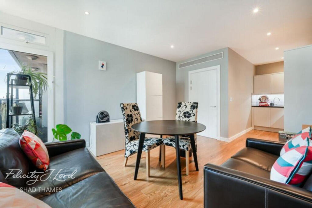 1 bed 1st Floor Flat for rent in Battersea. From Felicity J Lord - Shad Thames