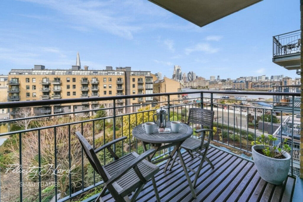 2 bed 1st Floor Flat for rent in Bermondsey. From Felicity J Lord - Shad Thames