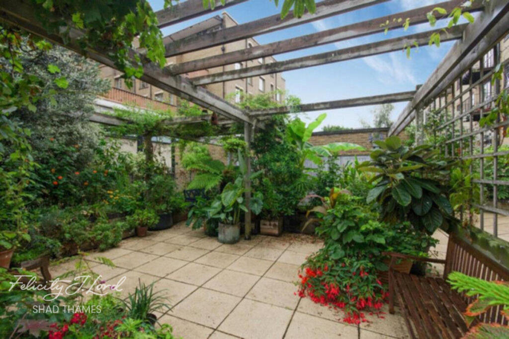 1 bed 1st Floor Flat for rent in London. From Felicity J Lord - Shad Thames 1 bed 1st Floor Flat for rent in London. From Felicity J Lord - Shad Thames