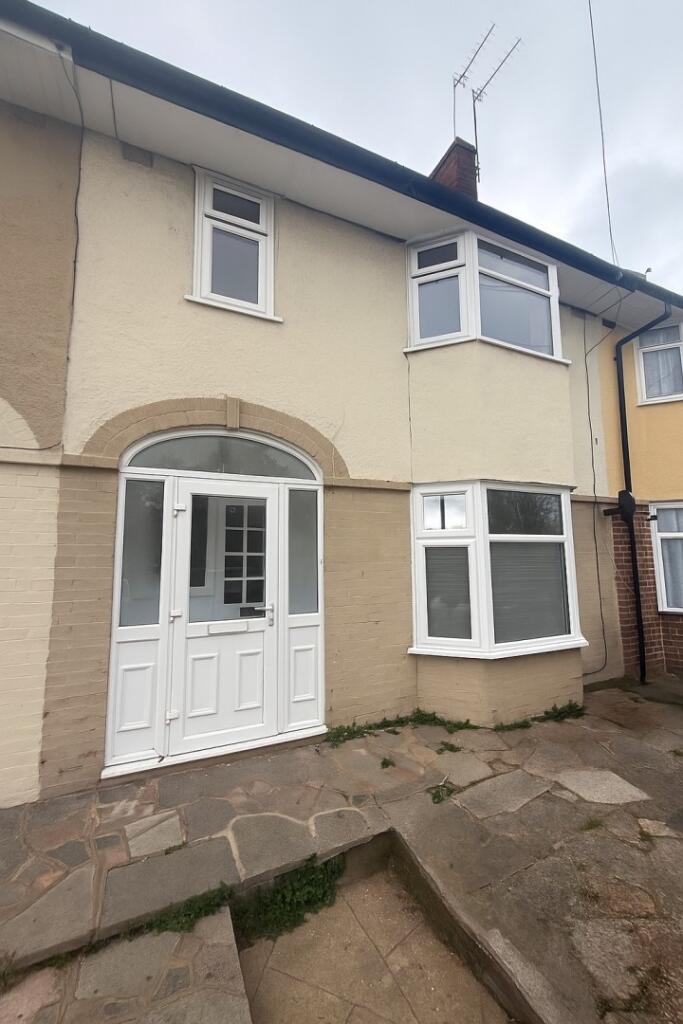 3 bed Mid Terraced House for rent in Waltham Cross. From Filey Properties - Enfield - Lettings