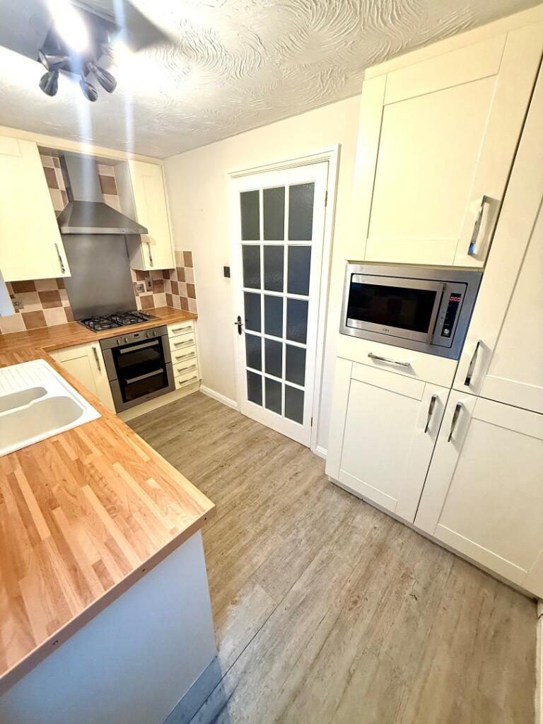 2 bed Town House for rent in Harlow. From Filey Properties - Enfield - Lettings