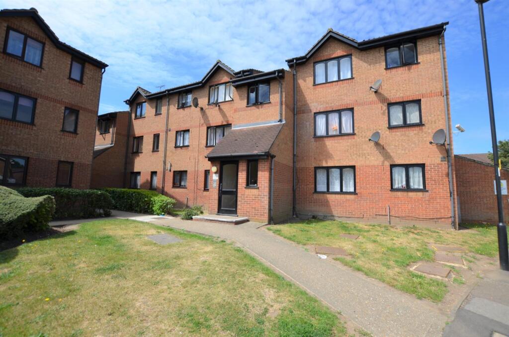 1 bed 1st Floor Flat for rent in Waltham Cross. From Filey Properties - Enfield - Lettings