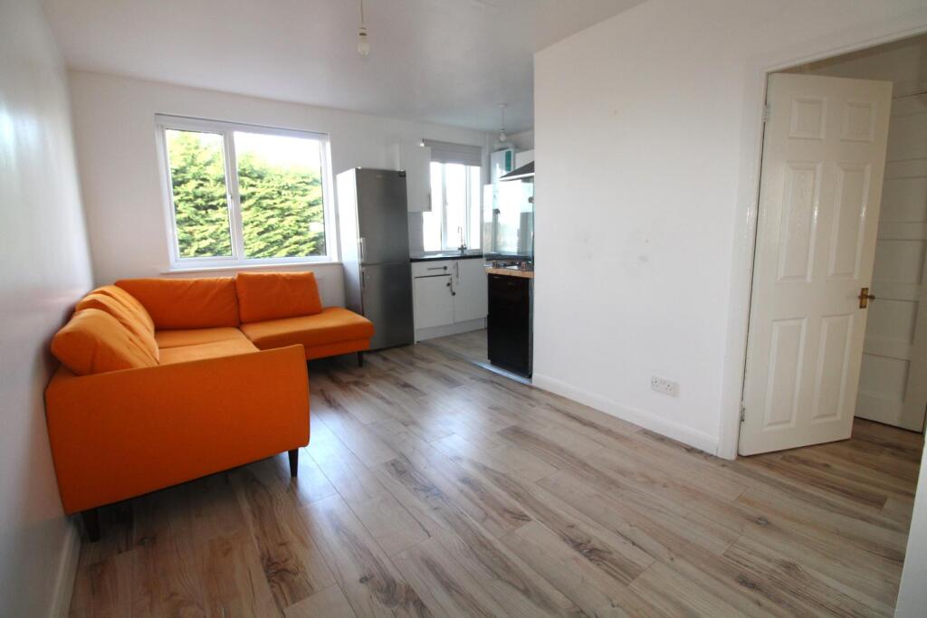 2 bed 1st Floor Flat for rent in Cheshunt. From Filey Properties - Enfield - Lettings 2 bed 1st Floor Flat for rent in Cheshunt. From Filey Properties - Enfield - Lettings