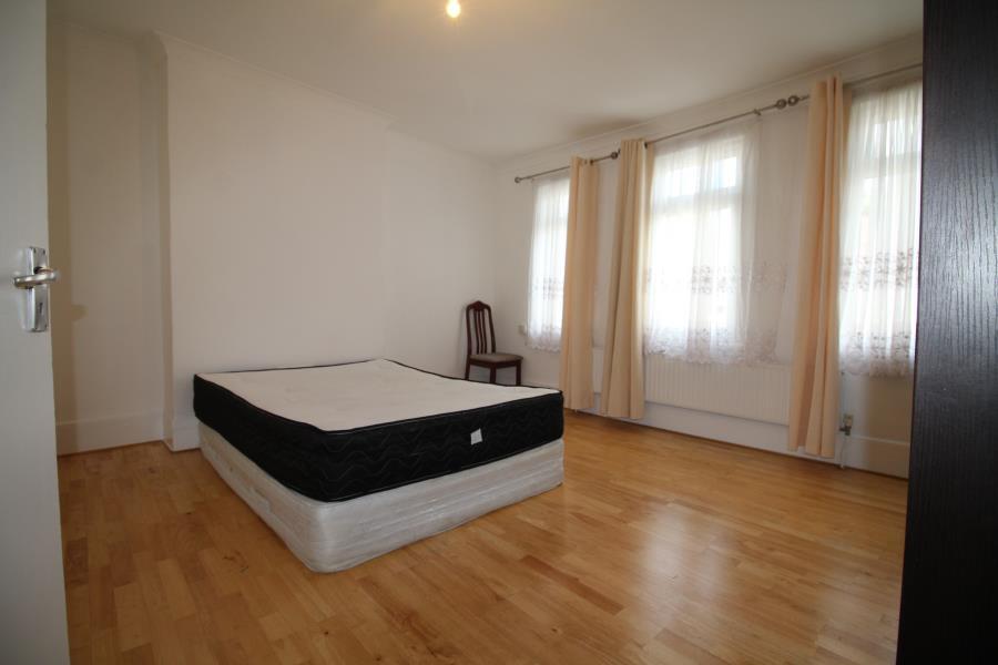 3 bed Mid Terraced House for rent in Tottenham. From Filey Properties - Enfield - Lettings