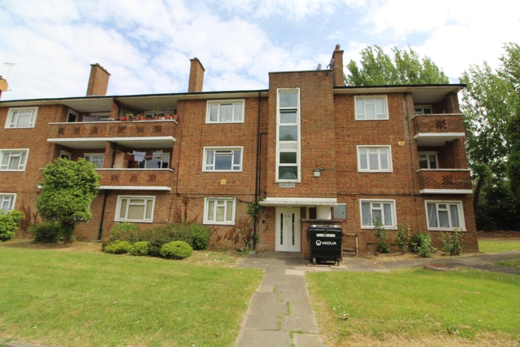 1 bed 1st Floor Flat for rent in Kenton. From Filey Properties - Enfield - Lettings