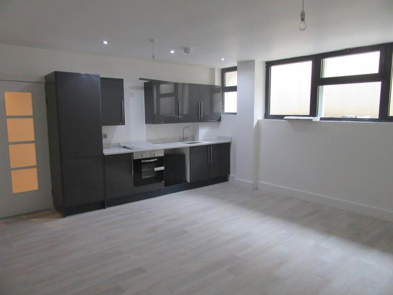 2 bed 1st Floor Flat for rent in Waltham Cross. From Filey Properties - Enfield - Lettings