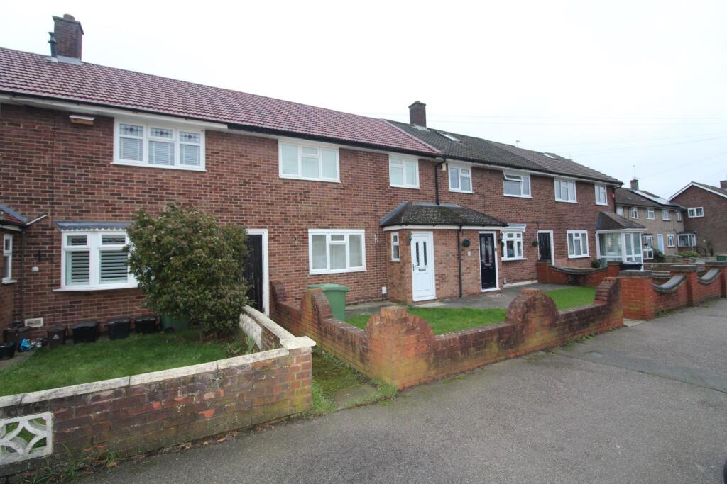 3 bed Mid Terraced House for rent in Cheshunt. From Filey Properties - Enfield - Lettings