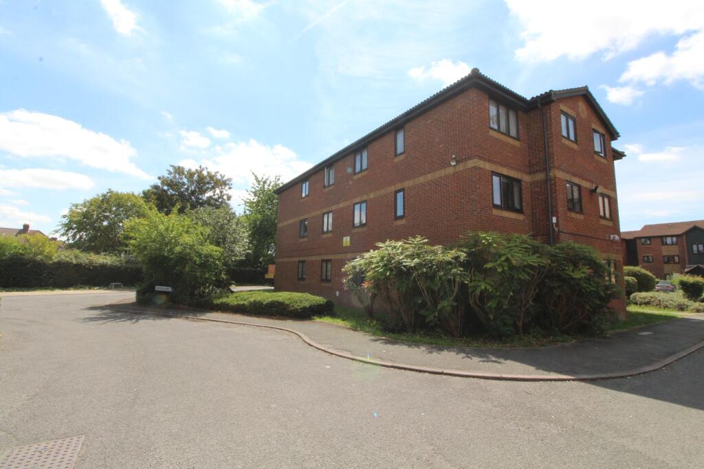 1 bed 1st Floor Flat for rent in Edmonton. From Filey Properties - Enfield - Lettings