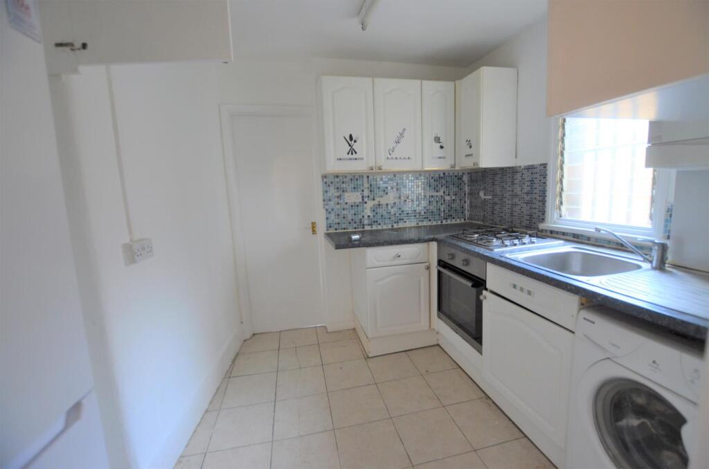 2 bed 1st Floor Flat for rent in Edmonton. From Filey Properties - Enfield - Lettings
