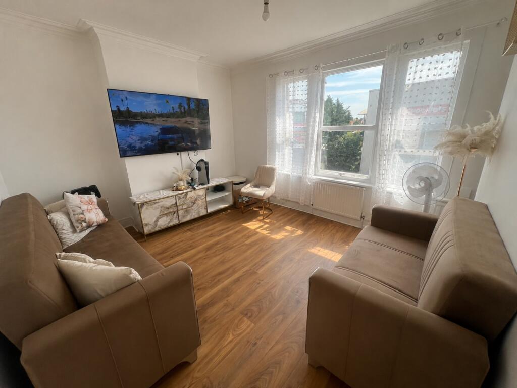 2 bed 1st Floor Flat for rent in Edmonton. From Filey Properties - Enfield - Lettings