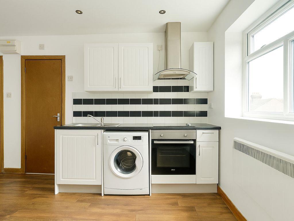 1 bed Apartment for rent in Waltham Cross. From Filey Properties - Enfield - Lettings