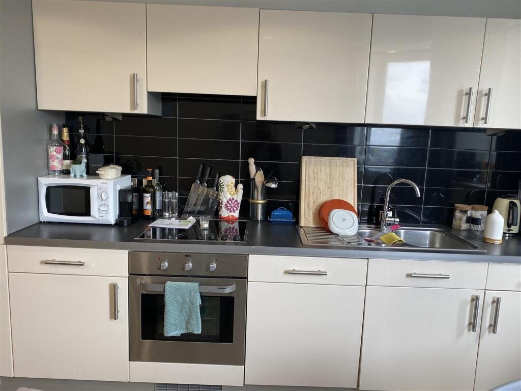2 bed Apartment for rent in Salford. From BEYOND RESIDENTIAL LIMITED - Salford Quays