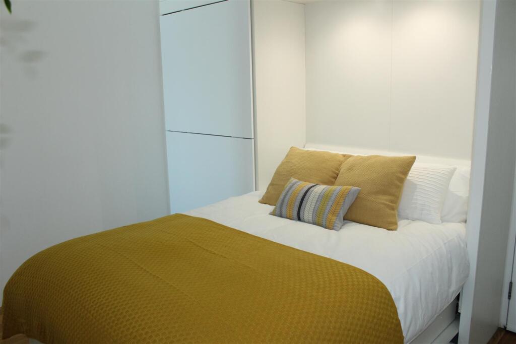 0 bed Studio for rent in Salford. From BEYOND RESIDENTIAL LIMITED - Salford Quays