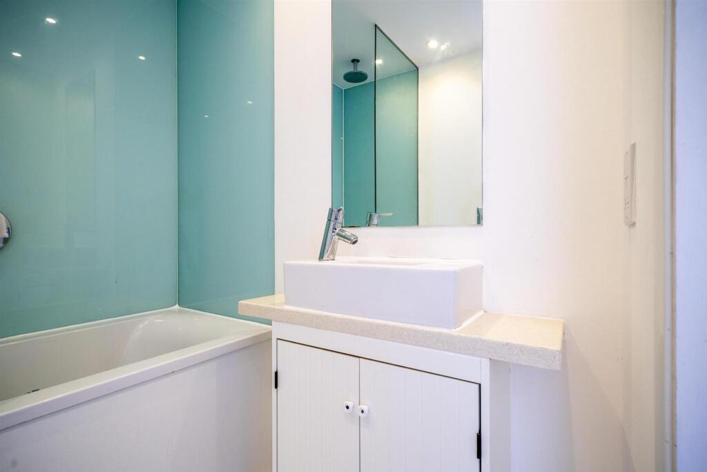 0 bed Studio for rent in Salford. From BEYOND RESIDENTIAL LIMITED - Salford Quays