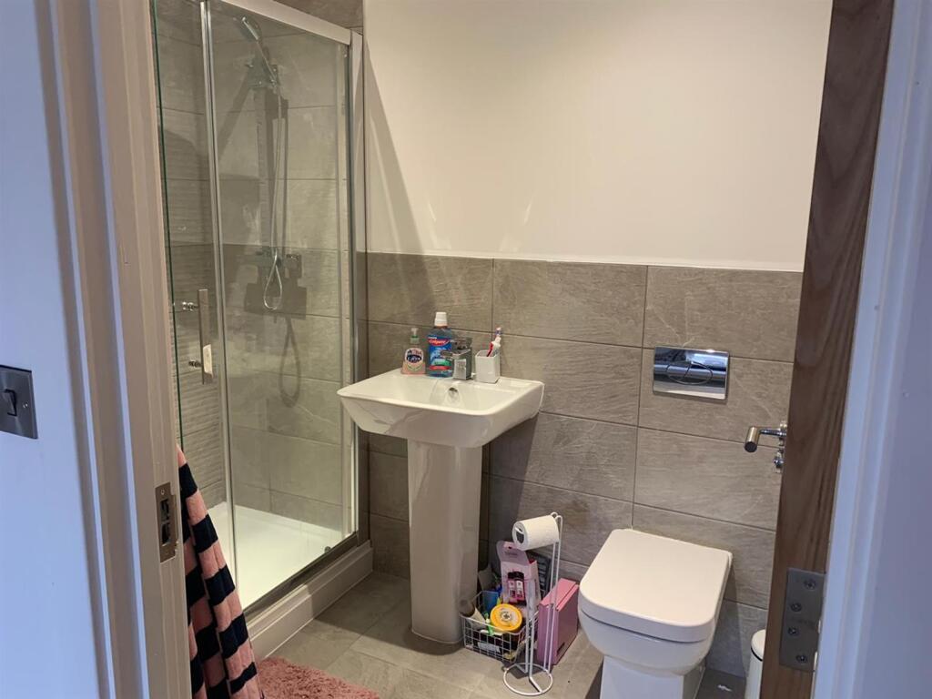 2 bed Apartment for rent in Catcliffe. From BEYOND RESIDENTIAL LIMITED - Salford Quays