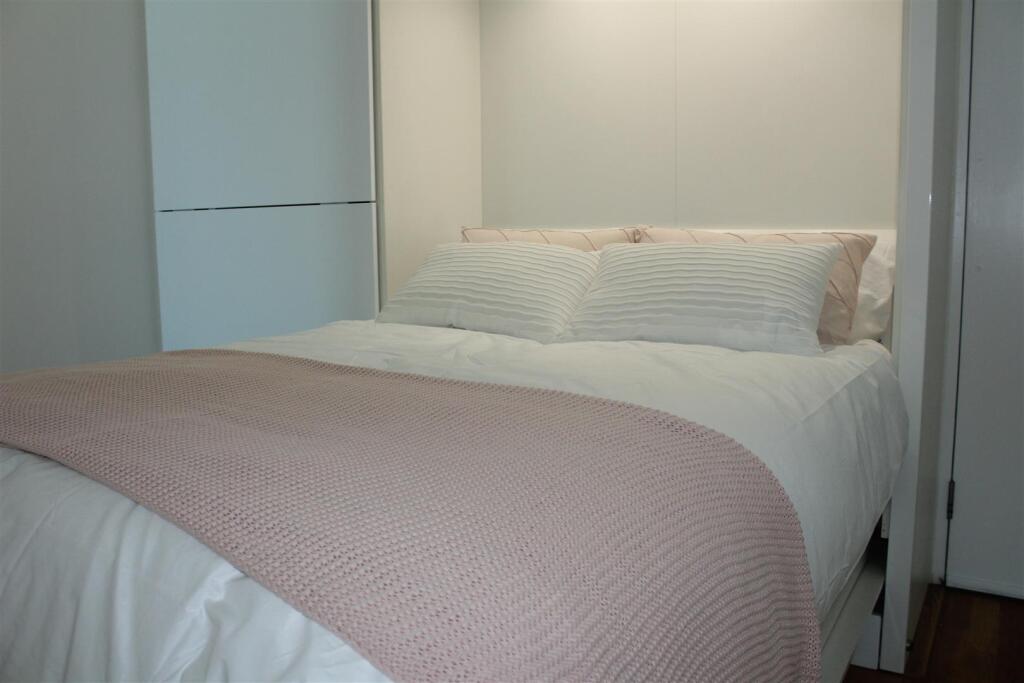 0 bed Studio for rent in Salford. From BEYOND RESIDENTIAL LIMITED - Salford Quays