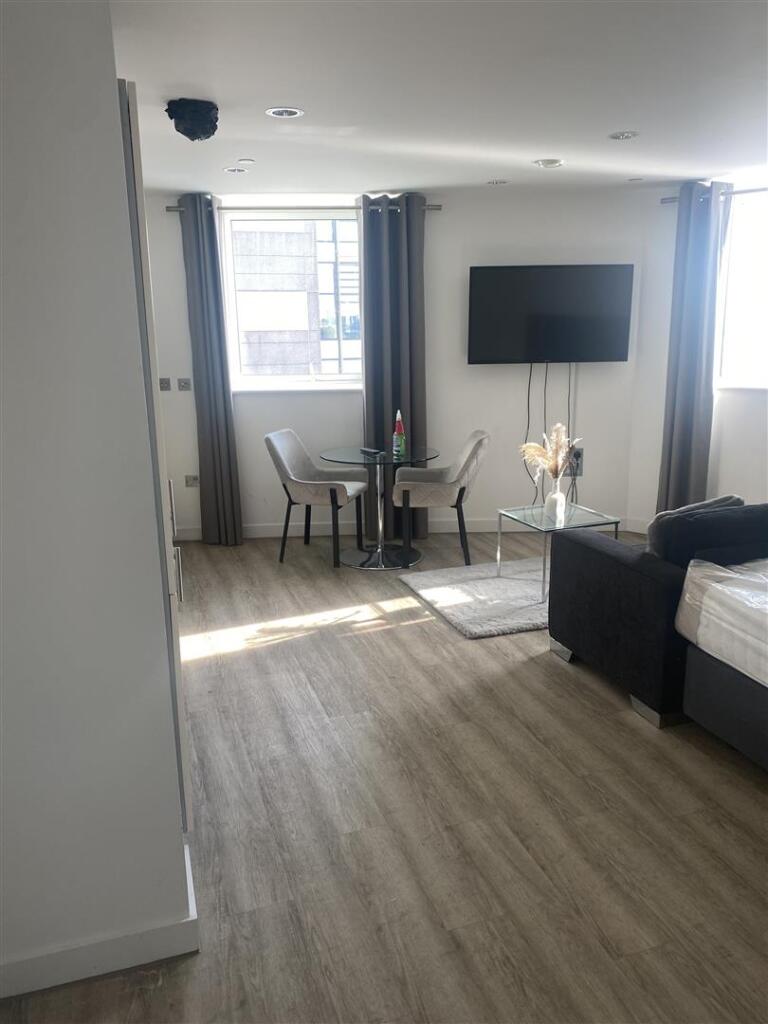 4 bed Studio for rent in Salford. From BEYOND RESIDENTIAL LIMITED - Salford Quays 4 bed Studio for rent in Salford. From BEYOND RESIDENTIAL LIMITED - Salford Quays