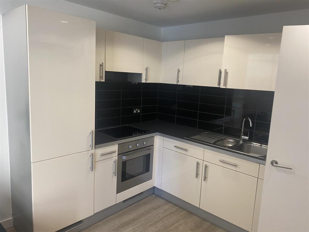 1 bed Apartment for rent in Salford. From BEYOND RESIDENTIAL LIMITED - Salford Quays 1 bed Apartment for rent in Salford. From BEYOND RESIDENTIAL LIMITED - Salford Quays