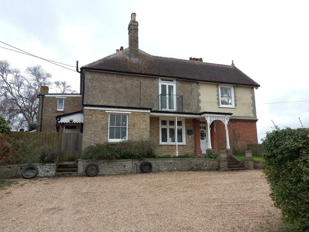 6 bed Detached House for rent in . From Finn's - Sandwich