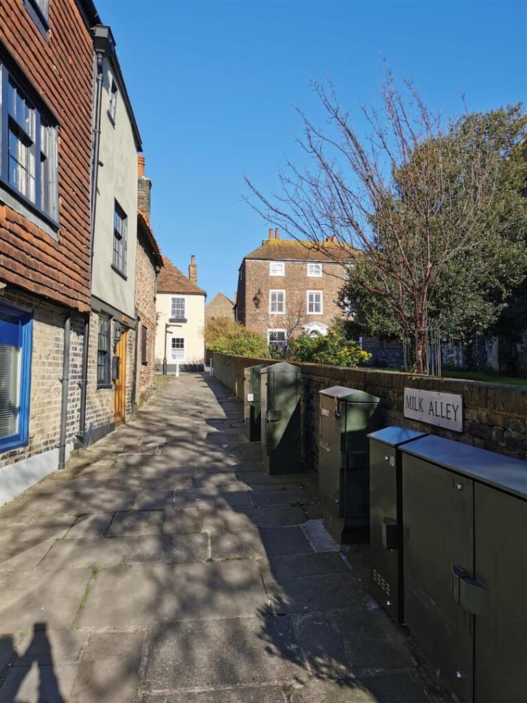 2 bed 1st Floor Flat for rent in Sandwich. From Finn's - Sandwich