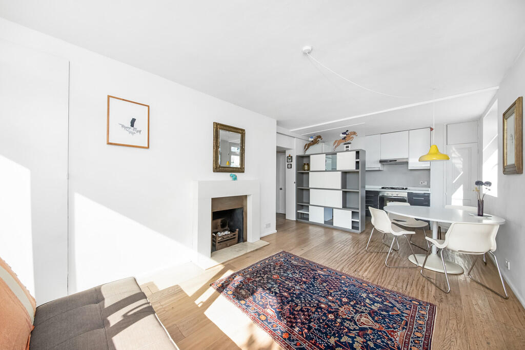 2 bed Apartment for rent in Bethnal Green. From Fish Need Water - London