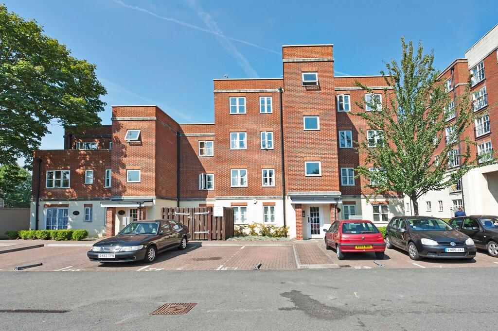 2 bed Apartment for rent in Penge. From Fish Need Water - London