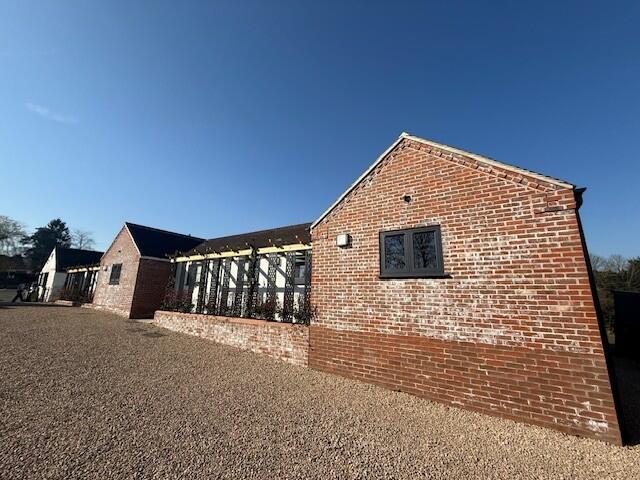 2 bed Barn Conversion for rent in Clifton Campville. From Fish2let.com - Ashby-De-La-Zouch